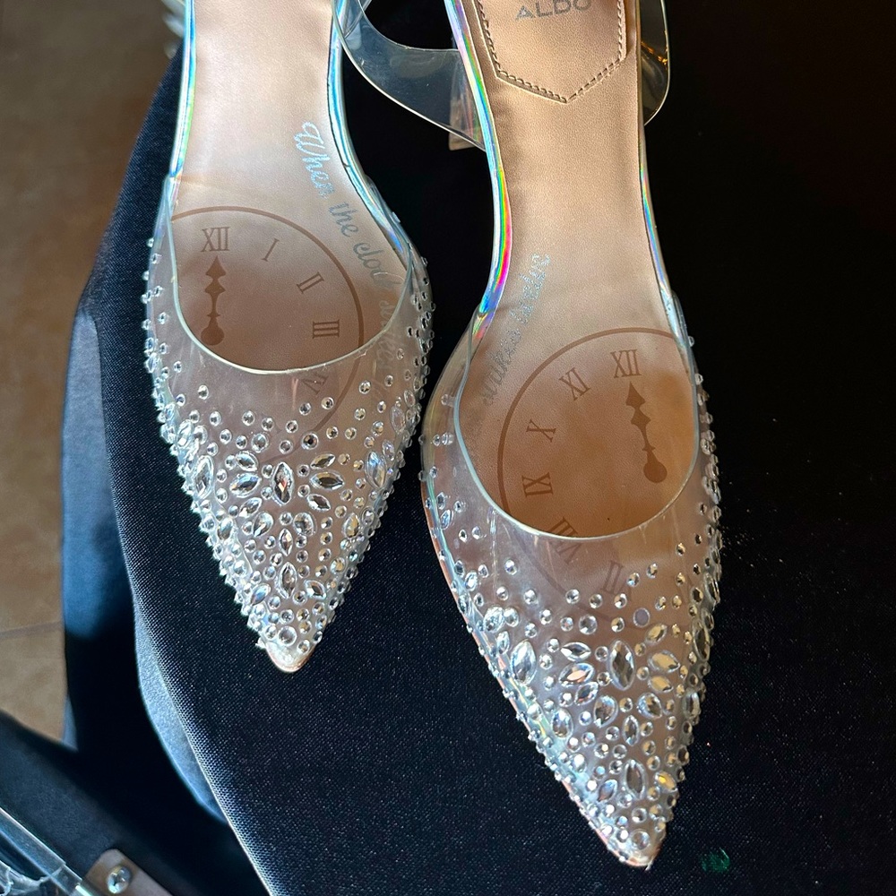 Disney x ALDO Cinderella Glass Slipper Clear Jewel Embellished Pointed Toe Pumps